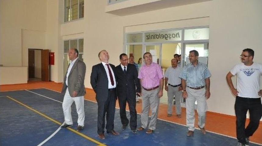 Vali Ceylan Gen&ccedil;lik Hizmetleri Ve Spor İl M&uuml;d&uuml;rl&uuml;ğ&uuml;&rsquo;n&uuml; Ziyaret Etti