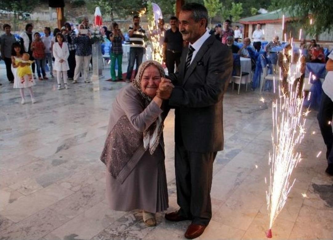 (&ouml;zel Haber) Karab&uuml;k Huzurevinde Mutlu Evlilik