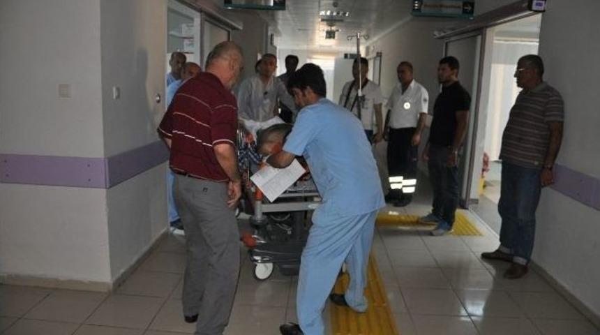 Tunceli&rsquo;de Freni Boşalan Ara&ccedil; Kaza Yaptı: 3 Yaralı