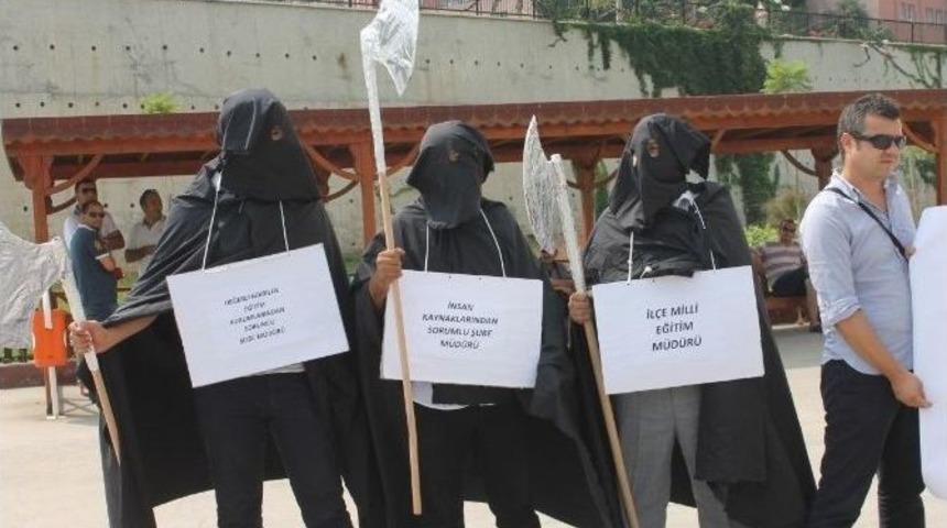 Adana&rsquo;da Okul M&uuml;d&uuml;r&uuml; Değerlendirmeleri Protesto Edildi