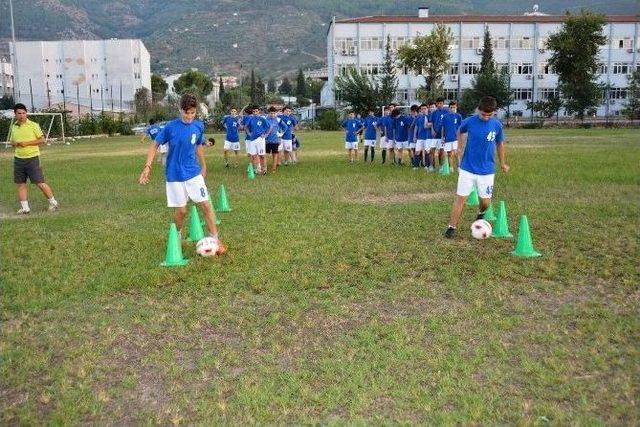 Yunusemre Belediyespor Geleceğin Yıldızlarını Yetiştirecek