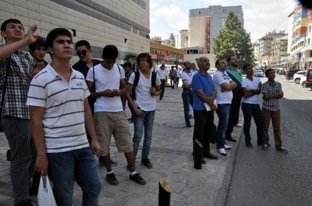 İtfaiye&rsquo;den Nefes Kesen &rsquo;kuş&rsquo; Operasyonu