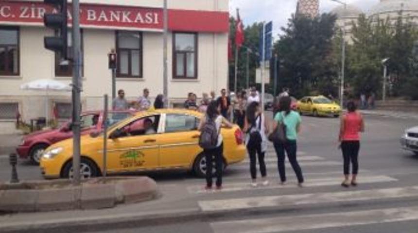Trafik Kurallarına Uymayan Gen&ccedil;ler, Tehlikeye Neden Oluyor