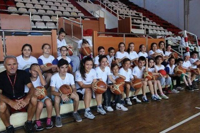 Basketbol Yaz Spor Okulu Sona Eriyor