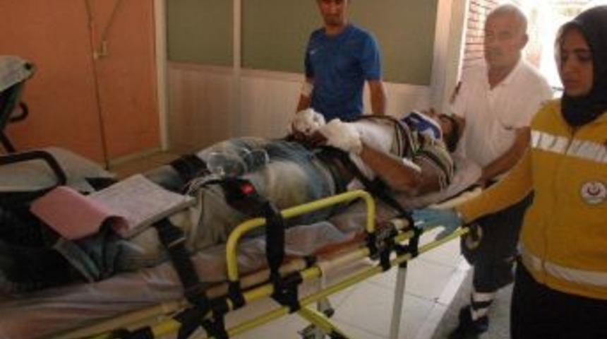 Otomobil Şarampole Yuvarlandı: 2 Yaralı