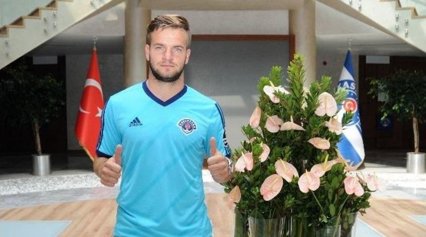 Kasımpaşa&rsquo;dan &Ccedil;ifte İmza