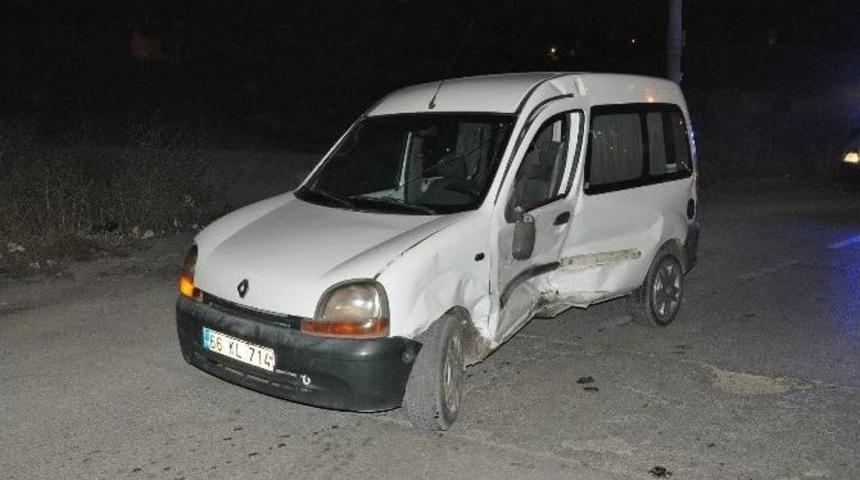Yerk&ouml;y&rsquo;de Trafik Kazası: 2 Yaralı