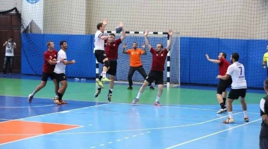 Nil&uuml;fer Hentbol Kupası Sahibini Buldu