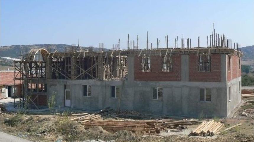 Boz&uuml;y&uuml;k Medine Camii Yardım Bekliyor