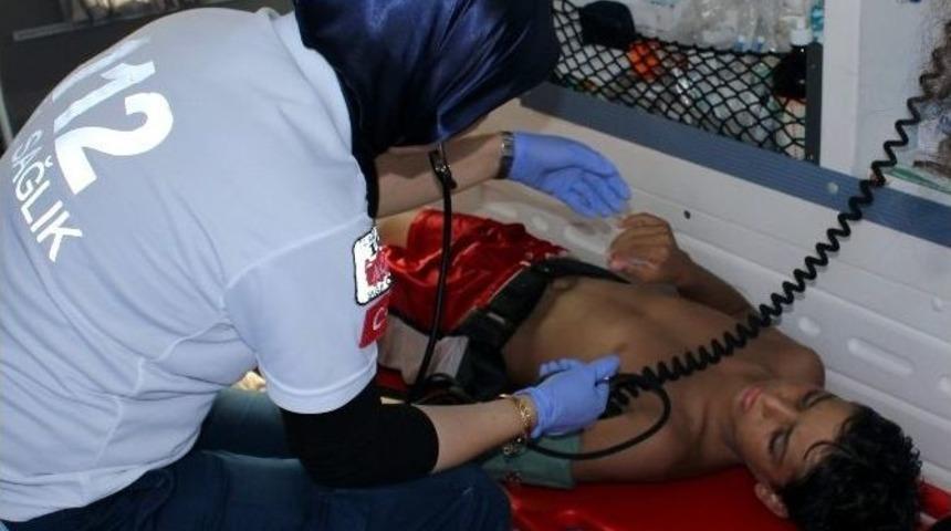 Şakalaşırken Canından Oluyordu