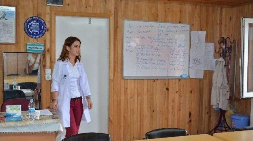 Kursiyerlere Diksiyon Ve Hızlı Okuma Eğitimi