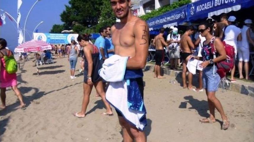 Kula&ccedil;ların Efendisi Başarıya Doymuyor