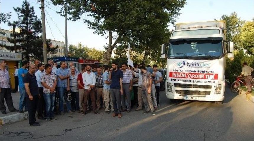 İyilik-der&rsquo;den Suriye&rsquo;ye 2 Tır Dolusu Yardım