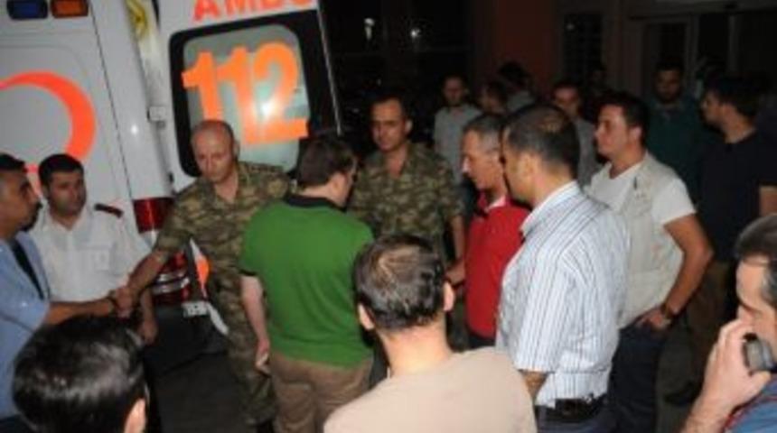 Cizre&rsquo;de Polis Aracı Kaza Yaptı: 2&rsquo;si Polis &Uuml;&ccedil; Yaralı