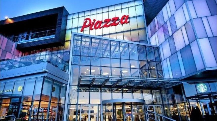 Piazza&rsquo;da Zafer Bayramı Coşkusu