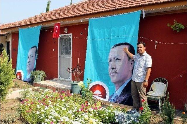 Cumhurbaşkanı Erdoğan’a Vatandaştan Minnet Gösterisi