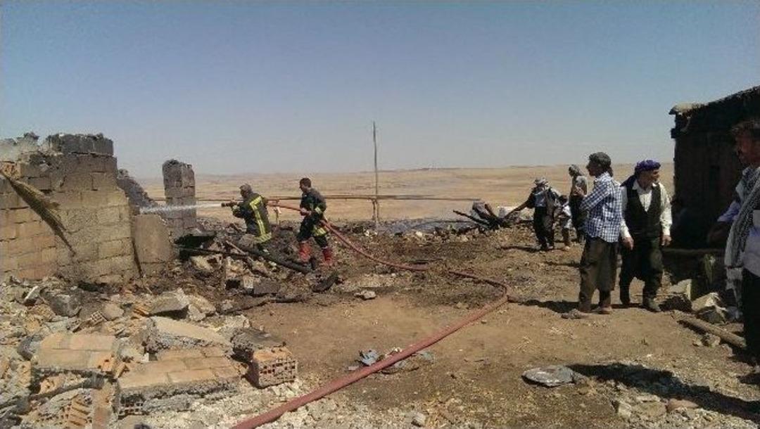 Siverek&rsquo;te &Ccedil;ıkan Yangın Korkuttu