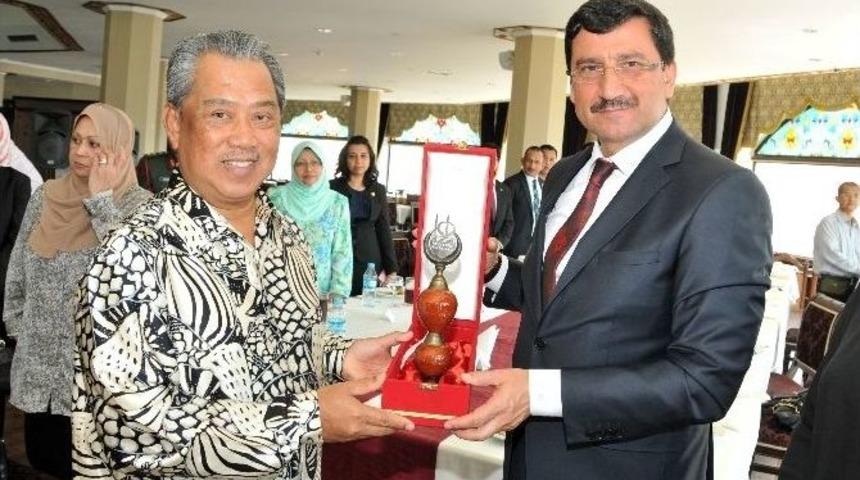 Malezya Başbakan Yardımcısı Yassin&rsquo;den Ke&ccedil;i&ouml;ren&rsquo;e Ziyaret