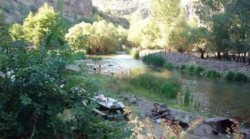 G&uuml;d&uuml;l Tarihi Mağaraları İle Ziyaret&ccedil;ilerini Bekliyor