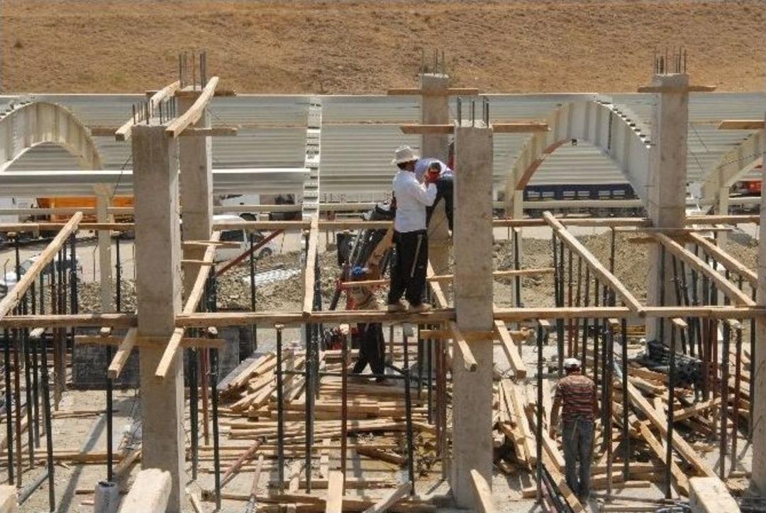 Esendere&rsquo;ye 60 Milyon Tl&rsquo;lik Kompleks