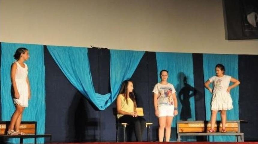 S&uuml;leymanpaşa Belediyesi Yaz Kursları Tiyatro G&ouml;sterisi B&uuml;y&uuml;k İlgi G&ouml;rd&uuml;