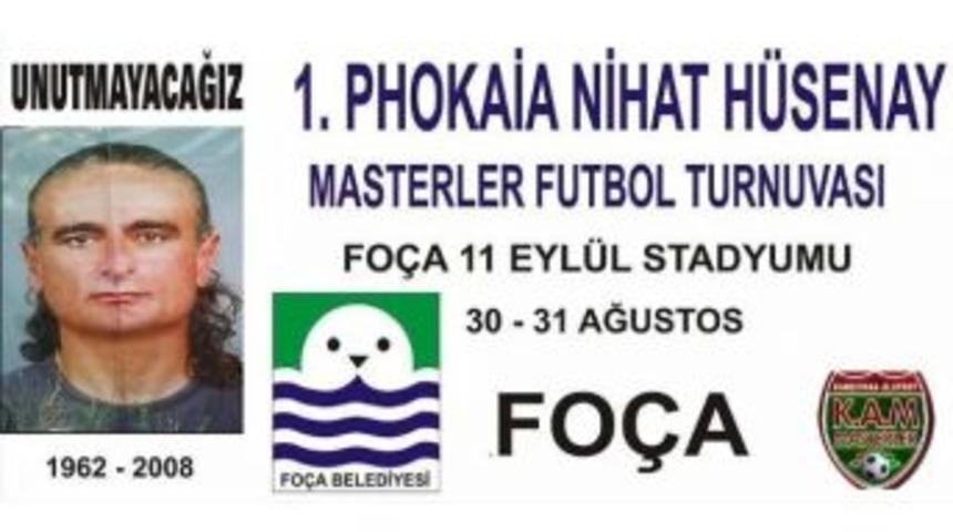 Fo&ccedil;a&rsquo;da Masterler Futbol Turnuvası Başladı