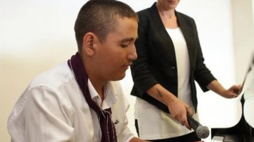 &Ouml;zel &Ccedil;ocuklardan &Ouml;zel Program