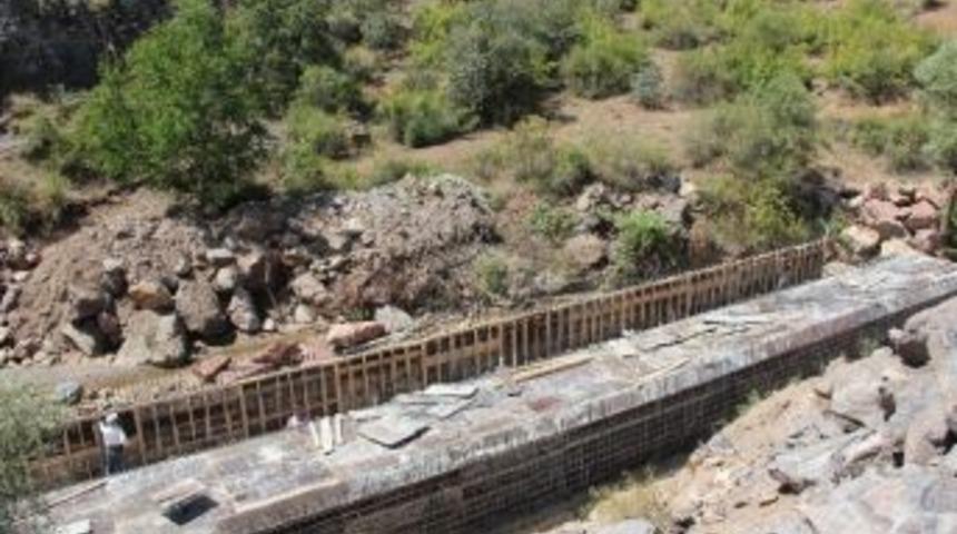 Suşehri, Gelenge&ccedil; K&ouml;y&uuml;nde Menfez Yapım &Ccedil;alışmaları