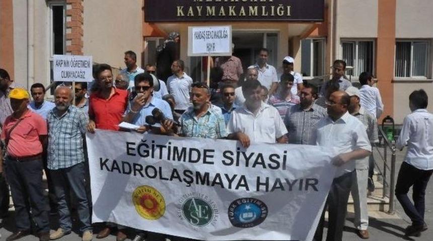 Eğitim Sendikalarından Melikgazi Kaymakamlığı Binasının &Ouml;n&uuml;nde Basın A&ccedil;ıklaması