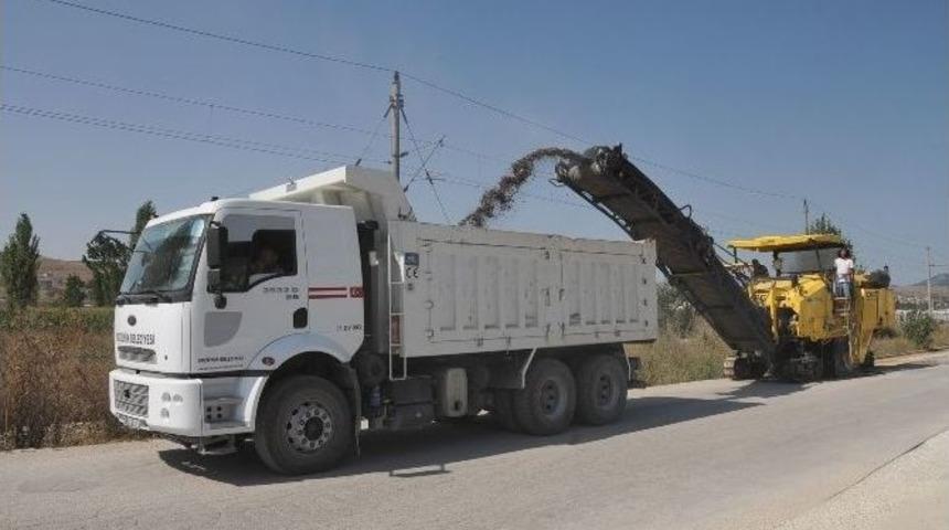 Laz Ahmet Caddesi&rsquo;nde Yol &Ccedil;alışmaları