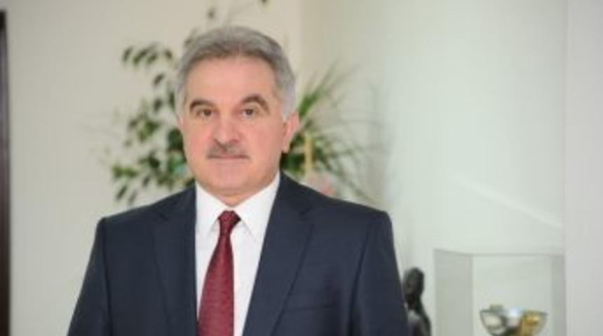 Rekt&ouml;r Elmas&rsquo;tan Zafer Bayramı Mesajı