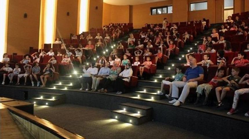 &Ouml;ğrencilere &lsquo;teknolojiyi Bilin&ccedil;li Kullanmak&rsquo; Anlatıldı