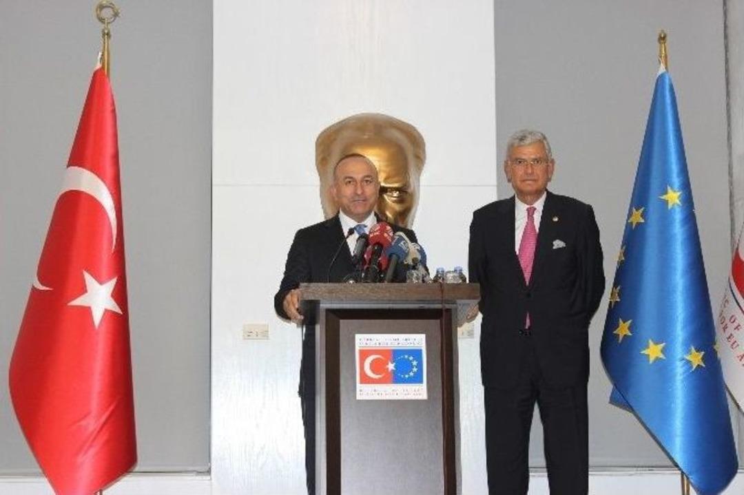 &Ccedil;avuşoğlu, Ab Bakanlığı G&ouml;revini Volkan Bozkır&rsquo;a Devretti