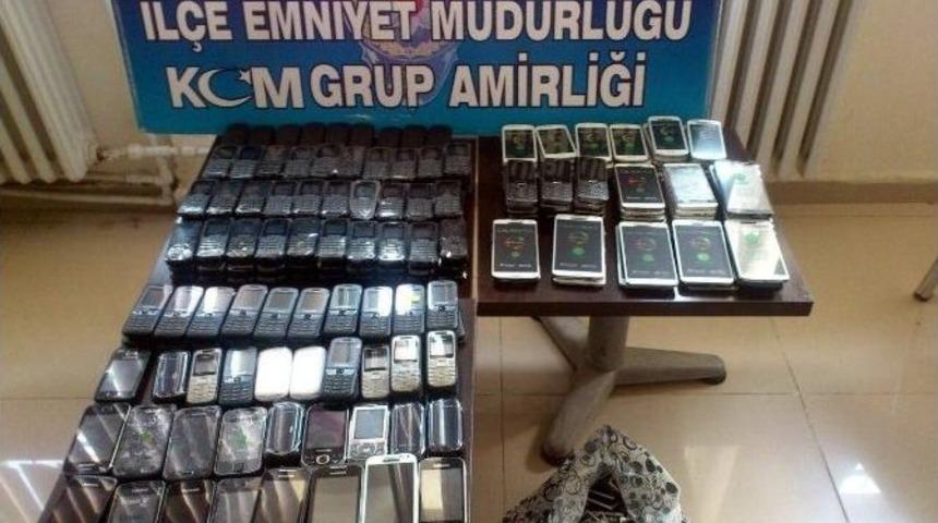 Gaziantep&rsquo;te G&uuml;mr&uuml;k Ka&ccedil;ağı Cep Telefonu Operasyonu