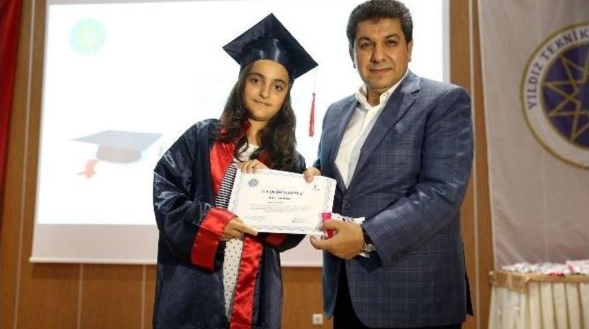 &lsquo;&uuml;niversiteli &Ccedil;ocuklar&rsquo; Kep Attı