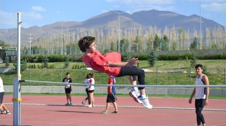 Atletizmde Her Şey Sil Baştan