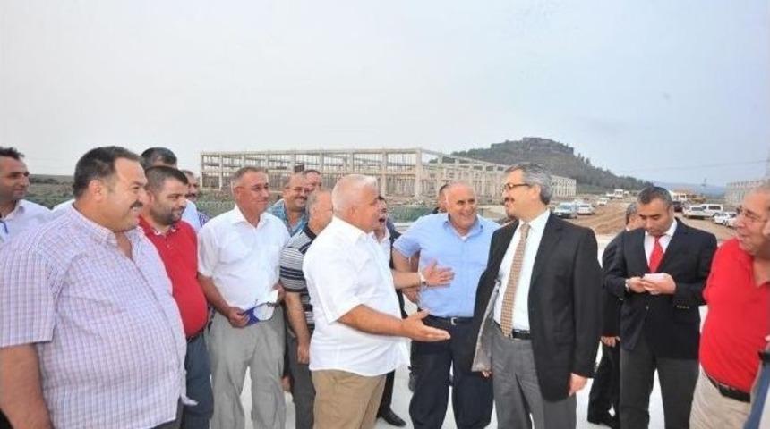 Vali Oduncu, Toprakkale K&uuml;&ccedil;&uuml;k Sanayi Sitesi İnşaatında İncelemelerde Bulundu