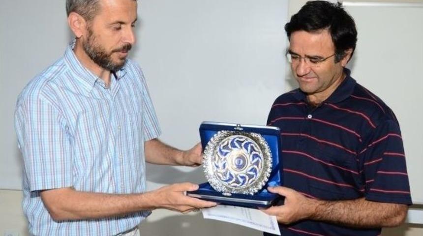 Esog&uuml;&rsquo;de T&uuml;rkolojide Araştırma Projesi Hazırlama Eğitimi