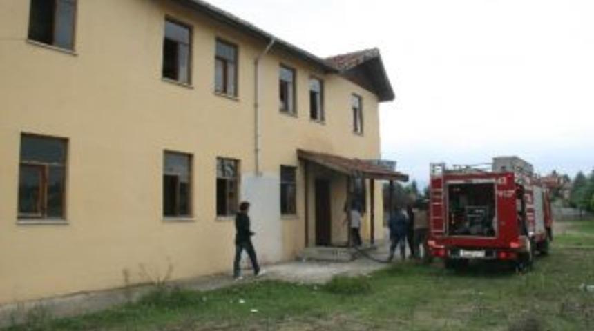 &Ccedil;ocuklar Yangın &Ccedil;ıkardı