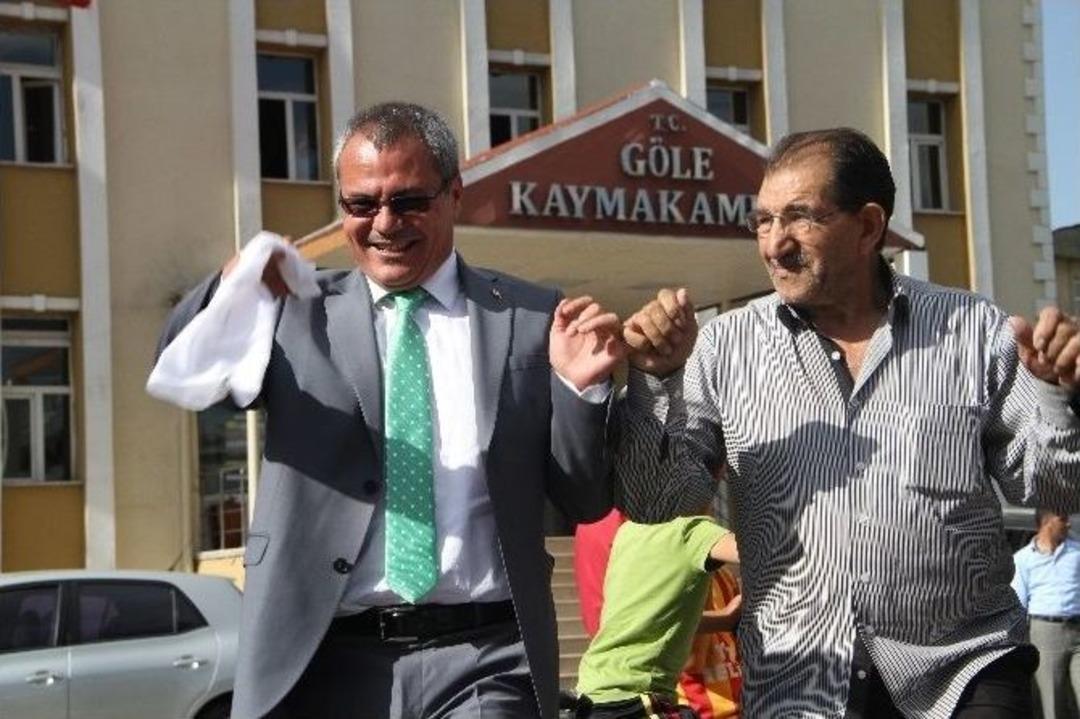 Vali Deniz G&ouml;le İl&ccedil;esinde A&ccedil;ılış Ve Ziyaretlerde Bulundu