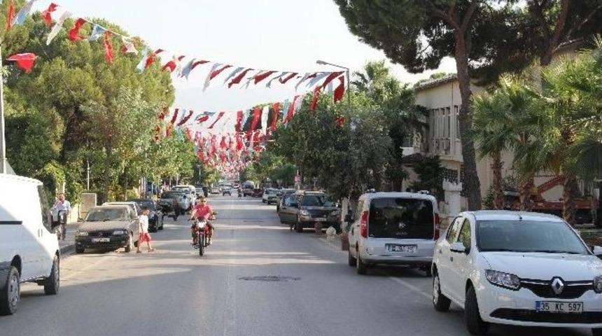 Bayındır&rsquo;da Yer G&ouml;k Kırmızı