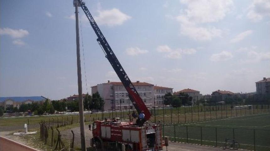 Muratlı Atat&uuml;rk Stadyumu&rsquo;na Işıklandırma Yapıldı