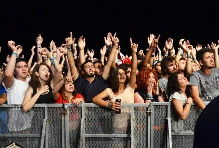 Zeytinli Rock Fest Başladı G1