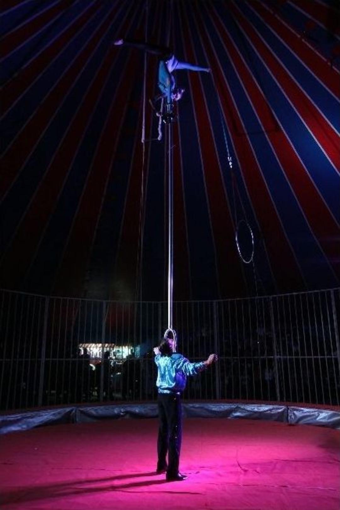 Kazak Sirki B&uuml;y&uuml;ledi