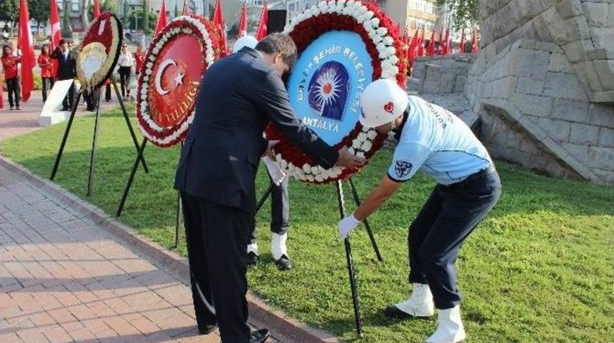 Zafer Bayramı&rsquo;nda &Ccedil;elenk Krizi