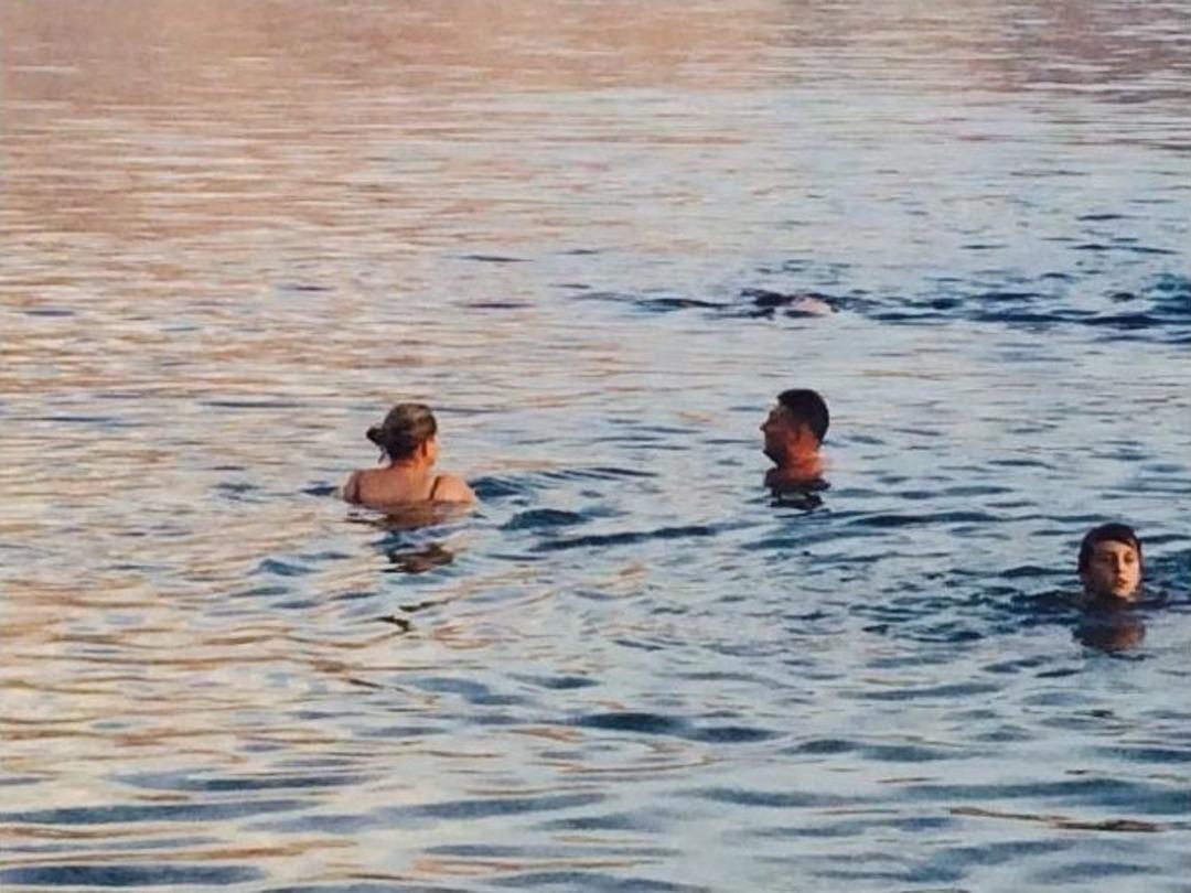 Turistlerin Akdamar Adası&rsquo;na G&ouml;l Keyfi