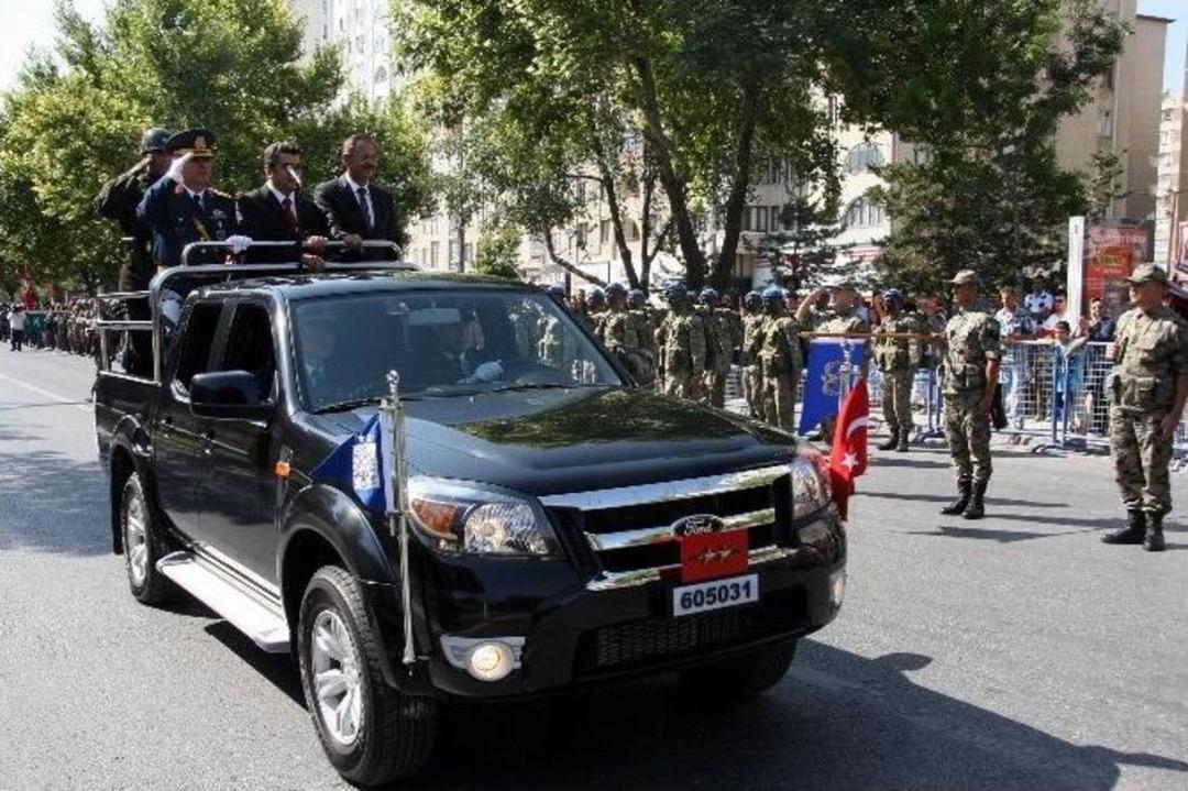 Kayseri&rsquo;de Zafer Bayramı Coşkusu