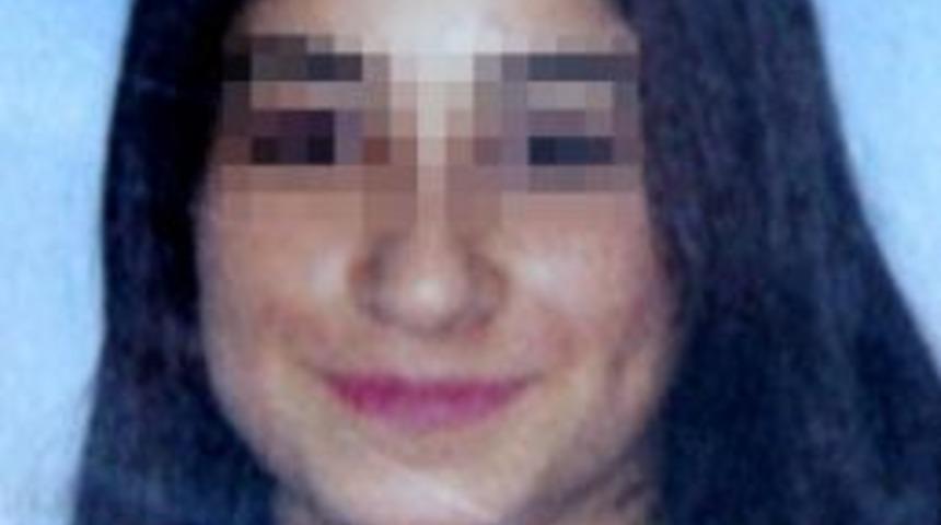 Genç Kız, Tacizciyi Göğsünden Bıçakladı