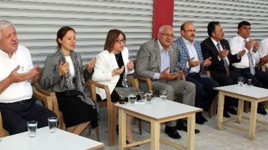 Ak Parti Gaziantep Heyetinden Bazlama Ailesine Taziye Ziyareti