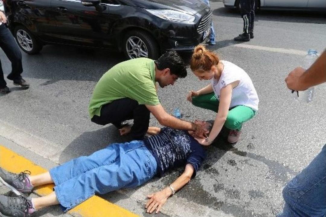 Taksim&rsquo;de Trafik Kazası: 1 Yaralı